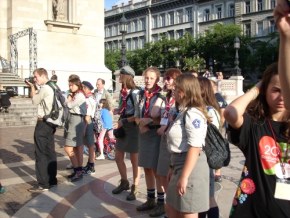 Przed ceremonią zakończenia w centrum Budapesztu. Za chwilę przemaszerujemy kolumną pod Bazylikę św. Stefana, gdzie oficjalnie zakończymy zlot.