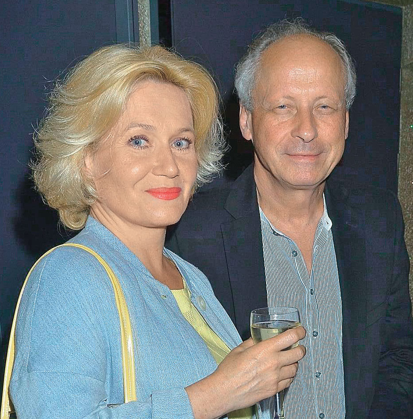 Przyjaciel aktorki, Paweł Wawrzecki, również samotnie wychowuje córkę z dziecięcym porażeniem mózgowym /Świat Seriali