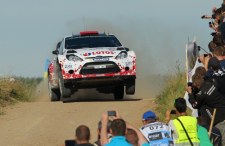 Rajd Polski: Kubica dachował, Ogier liderem 