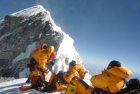 Rekordowa liczba osób weszła w sobotę na Mount Everest