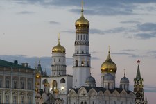 Reuters: Dwa obozy na Kremlu szykują się do bitwy