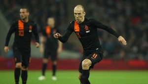 Robben prezentuje się atrakcyjnie, Ronaldo przypomina krzyżowca