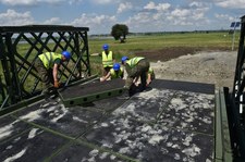 "Rzeczpospolita": Ameryka straszy Polskę na wyrost?