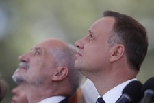 "Rzeczpospolita": Duda nieufny wobec Macierewicza