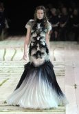 Sarah Burton dla McQueen'a