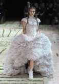 Sarah Burton dla McQueen'a