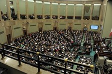 "SE": Podwyżki dla rządzących