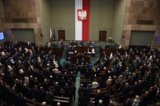 Sejm uchwalił "pomostową" ustawę medialną