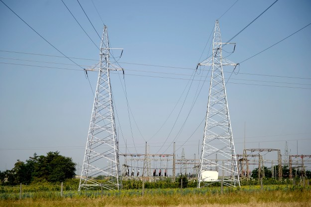 Sieć przesyłowa energii elektrycznej w Żurawicy /Darek Delmanowicz /PAP