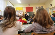 Śląskie: Dwa samorządy idą do sądu w związku z siecią szkół