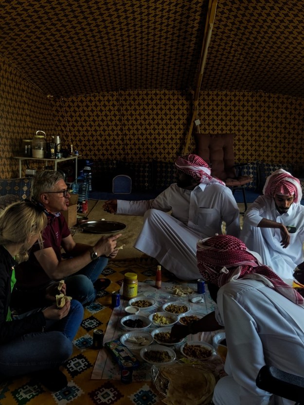 Balon RMF FM nad pustynią w Katarze ZDJĘCIA FILMY RMF 24