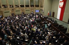 Sondaż CBOS: Cztery partie w Sejmie 