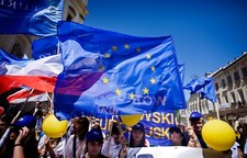 ​Sondaż: Polacy wciąż euroentuzjastami