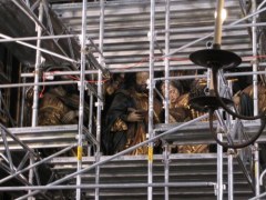 Rusztowania przysłoniły ołtarz Wita Stwosza 