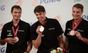 „Sto lat!” Biało-czerwoni powitani na Okęciu