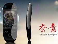 Telefon inspirowany larwą owada
