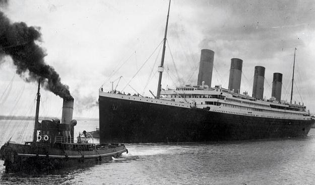 Titanic wypływa z portu /AFP