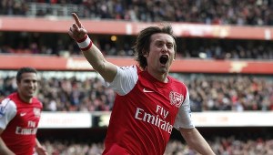 Tomasz Rosicky wybrany piłkarzem miesiąca w Arsenalu