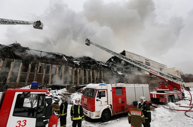 W bibliotece było ponad 14 milionów woluminów, w tym wiele starodruków /YURI KOCHETKOV /PAP/EPA