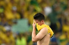 Wielki zielony owad na ramieniu Jamesa Rodriguez. Wideo