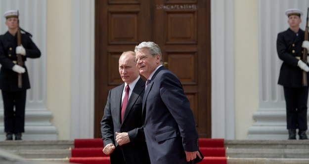 Władimir Putin i Joachim Gauck /AFP