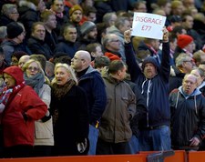 Właściciele Liverpoolu wycofali się z podwyżek cen biletów