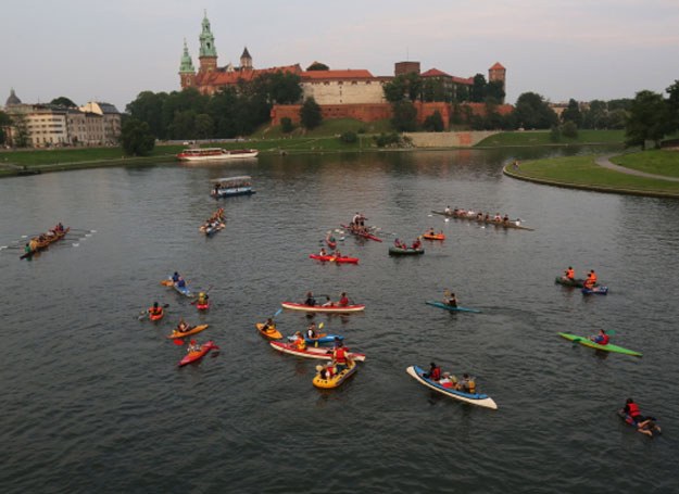 http://i.iplsc.com/wodna-masa-krytyczna/0001OSCTQTX9EBCR-C116-F4.jpg
