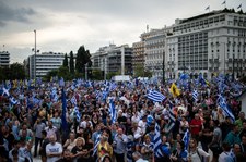 Wyszli na ulice Aten krzycząc: zdrajcy, zdrajcy 