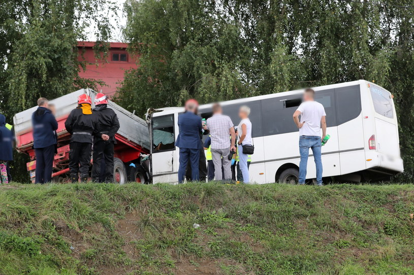 Tragiczny wypadek autobusu pod Nowym Sączem Wydarzenia w INTERIA PL