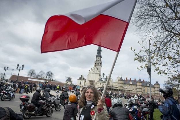 Tns Polska Ponad Po Owa Polak W Le Ocenia Sytuacj W Kraju