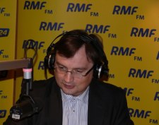 Ziobro: Kluzik z Tuskiem robią Polaków w balona, ciągnie swój do swego