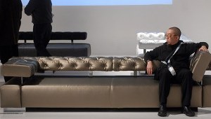 Złota sofa