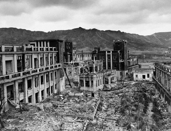 Zrzucenie bomby atomowej na Nagasaki - zdj.9 - fakty.interia.pl