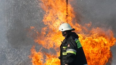 Kąty Wrocławskie: Strażacy walczą z ogniem