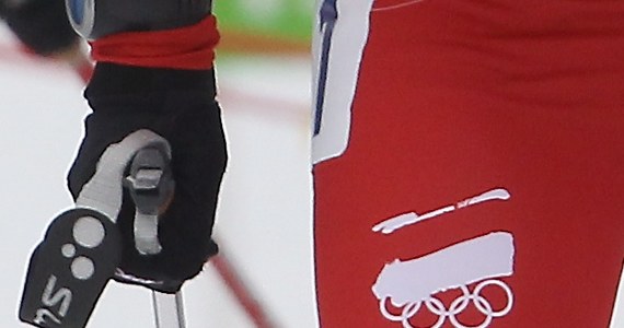 Czerwono-białe, a nie biało-czerwone flagi mieli polscy biathloniści na strojach startowych w igrzyskach olimpijskich w Vancouver. Prezes PKOl Piotr Nurowski uważa, że to ewidentny błąd Polskiego Związku Biathlonu, który odpowiadał za te kostiumy.
