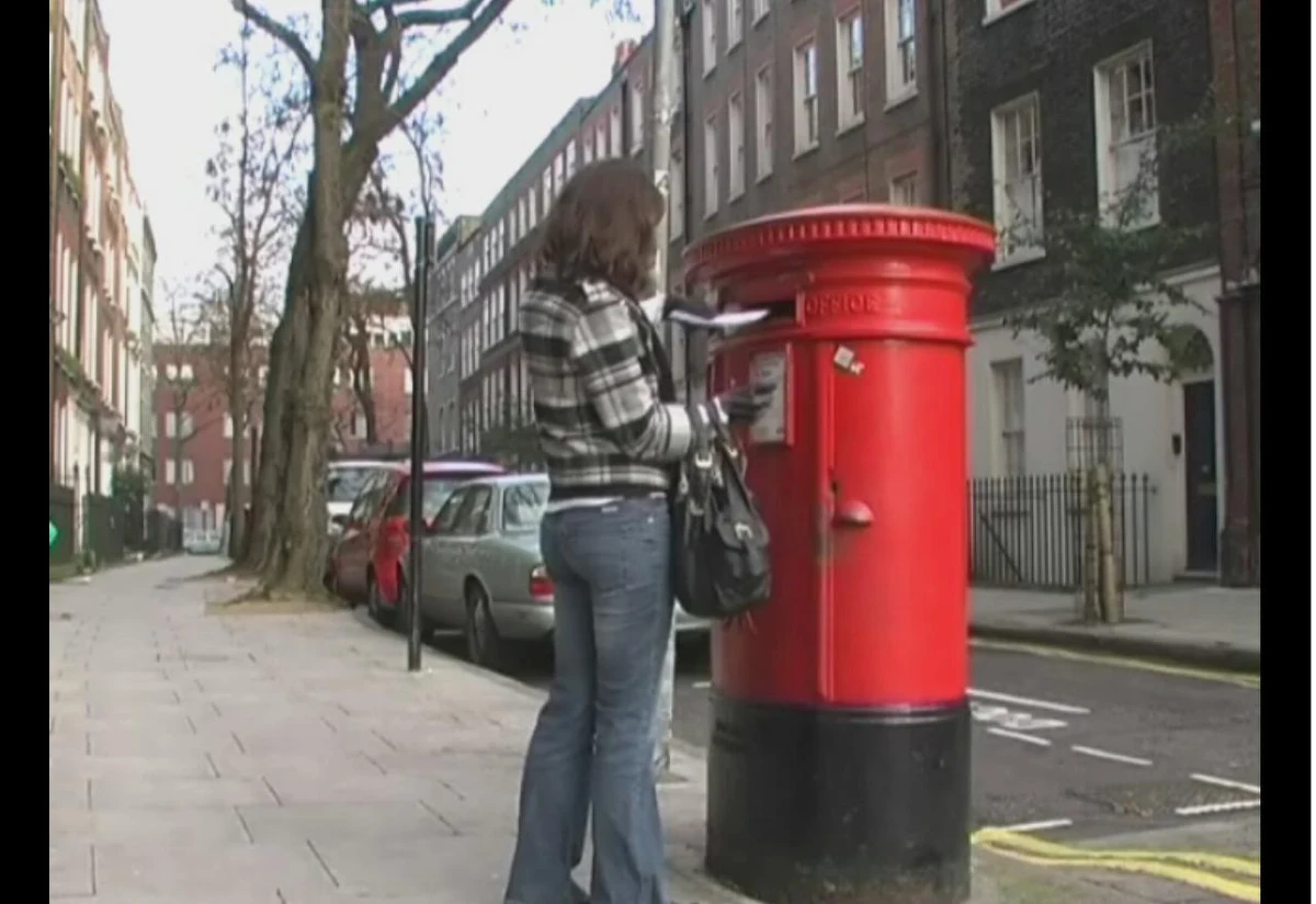 Czytanie w myślach nie wydaje się już tylko pomysłem z obszaru science-fiction. Najnowsze doniesienia naukowców z University College London mogą zwiastować nawet przełom w tej dziedzinie. Jak donosi czasopismo "Current Biology", specjalny program komputerowy pozwolił im na podstawie obrazu mózgu ochotników rozróżnić , który z obejrzanych wcześniej filmów wspominali...