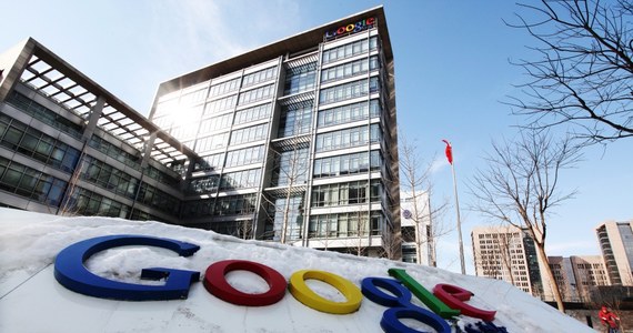 Firma Google poinformowała, że z powodu fiaska rozmów z władzami Chin na temat działalności nieocenzurowanej wersji jej wyszukiwarki, osoby odwiedzające chińską stronę Google będą przekierowywane do Hongkongu.