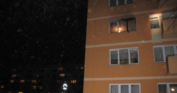 Dwie osoby zostały ranne po wybuchu gazu, do którego doszło w bloku przy ulicy Matejki w Szczecinie. Kilkudziesięciu mieszkańców ewakuowano. Budynek został przewietrzony, jego lokatorzy spędzą noc w swoich domach.