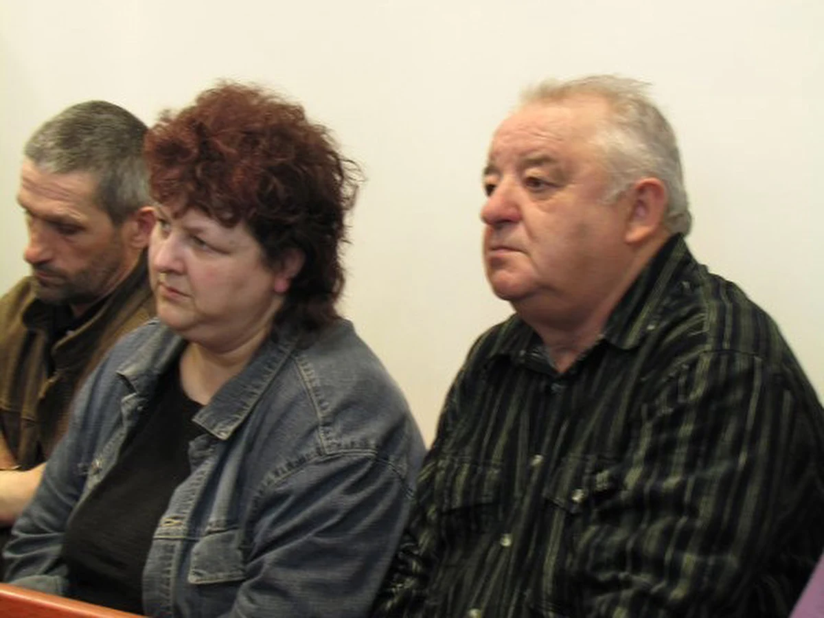 Sąd Okręgowy w Olsztynie podtrzymał w mocny wyrok z listopada ubiegłego roku, który nakazywał obu rodzinom opuszczenie domu w mazurskiej wsi Narty, należącego do Niemki Agnes Trawny. Jednak dzisiejsze orzeczenie jest dla nich korzystniejsze od poprzedniego.