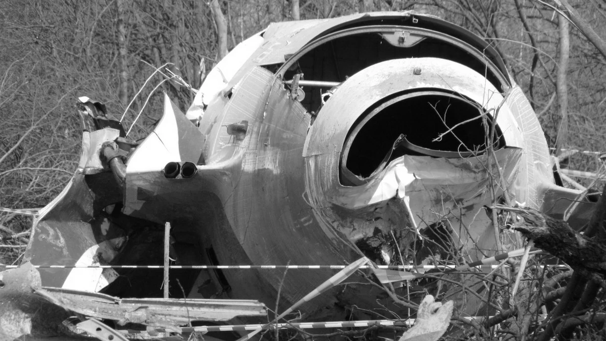 Rosyjska prokuratura wyklucza, że katastrofa samolotu Tu-154, w której wczoraj zginął prezydent Lech Kaczyński, mogła być spowodowana przyczynami technicznymi. Tupolew był w doskonałym stanie - oświadczył szef Komitetu Śledczego przy prokuraturze Rosji Aleksandr Bastrykin.