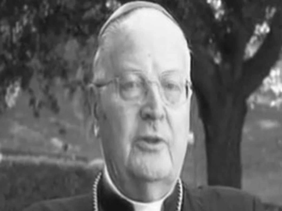 Dziekan Kolegium Kardynalskiego kard. Angelo Sodano z powodu zamkniętej przestrzeni powietrznej nie przyleci do Krakowa na uroczystości pogrzebowe Lecha i Marii Kaczyńskich. Wysłannik papieża Benedykta XVI miał celebrować uroczystą mszę w Bazylice Mariackiej.