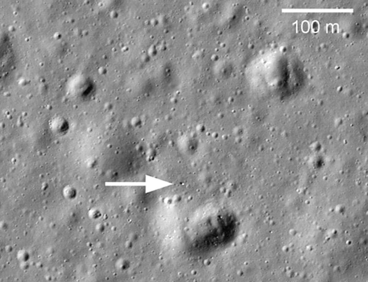 "Łunochod 1", radziecka sonda księżycowa, którą wylądowała na Srebrnym Globie w 1970 roku może przydać się astronomom nawet po 40 latach. Amerykańscy eksperci w minionym tygodniu zdołali odbić od lustra sondy promień lasera. Tego typu eksperymenty posłużą między innymi do badań drobnych zmian parametrów orbity naturalnego satelity Ziemi.