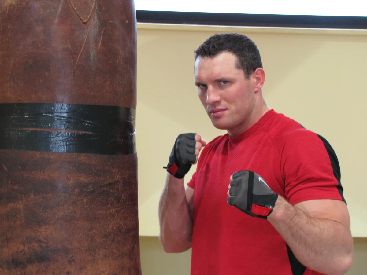 Dwa razy dziennie trening, a w przerwie sparingi i bieganie. Tak w Wiśle do walki z Witalijem Kliczko przygotowuje się Albert Sosnowski. 29 maja bokser stanie przed szansą zdobycia jako pierwszy Polak w historii pasa zawodowego mistrza świata w wadze ciężkiej.