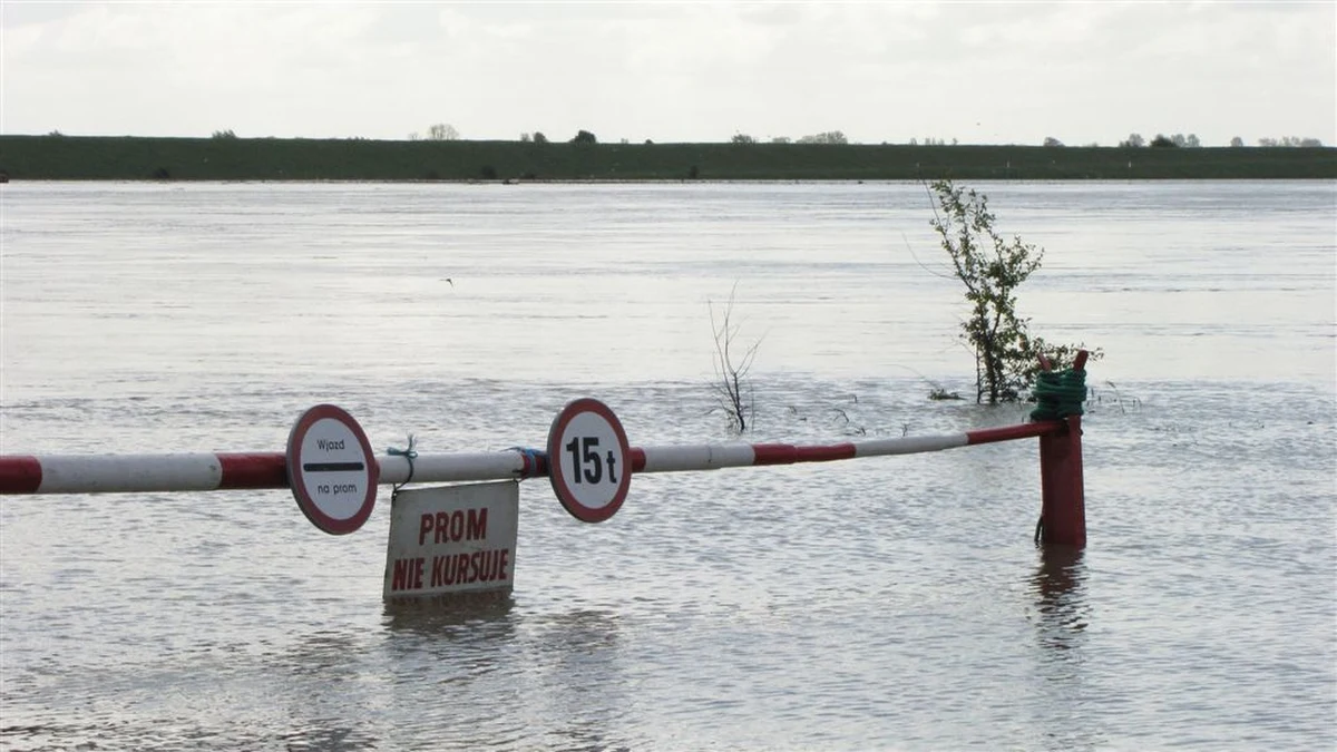 Obniżają się stany wody na Wiśle w Pomorskiem. Od wczoraj przez województwo przepływa fala kulminacyjna na tej rzece. W nocy stan wody na Wiśle w Tczewie spadł o 10 cm, do 1022 cm. Maksymalny stan w tym miejscu, 1042 cm zanotowano wczoraj przed południem. Obniżają się także stany wody w innych wodowskazach na Wiśle w regionie.