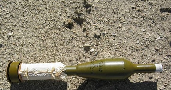 Prawie dwie tony saletry amonowej, dwadzieścia naboi do działa bezodrzutowego oraz trzy miny przeciwpancerne, przejęli polscy żołnierze w Afganistanie.