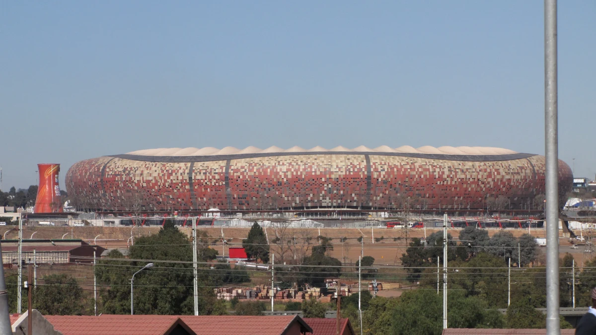 Nadchodzi taki dzień w życiu dziennikarza, w którym trzeba odebrać akredytację...