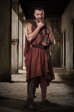 Zdjęcie ilustracyjne Spartakus: Krew i piach odcinek 5 "Igrzyska cienia"
