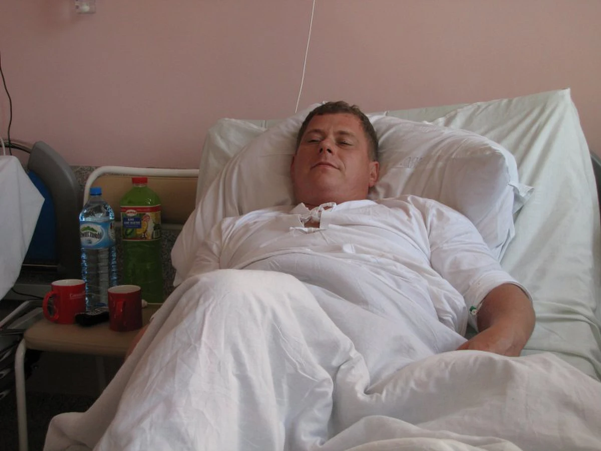 Odnaleziony starosta zgorzelecki Mariusz Tureniec, którego wraz z kierowcą i autem porwała fala powodziowa, ma się dobrze i w szpitalu wraca do zdrowia. Akcja ratunkowa z powodu trudnych warunków trwała trzy godziny. Wyczerpani mężczyźni trafili do szpitala. "Tam było o włos od śmierci i to kilkukrotnie" - mówił Mariusz Tureniec w rozmowie z reporterem RMF FM Piotrem Glinkowskim.