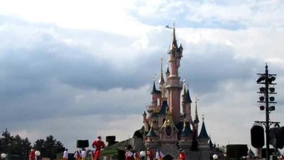 Paryski Disneyland znow pęka w szwach
