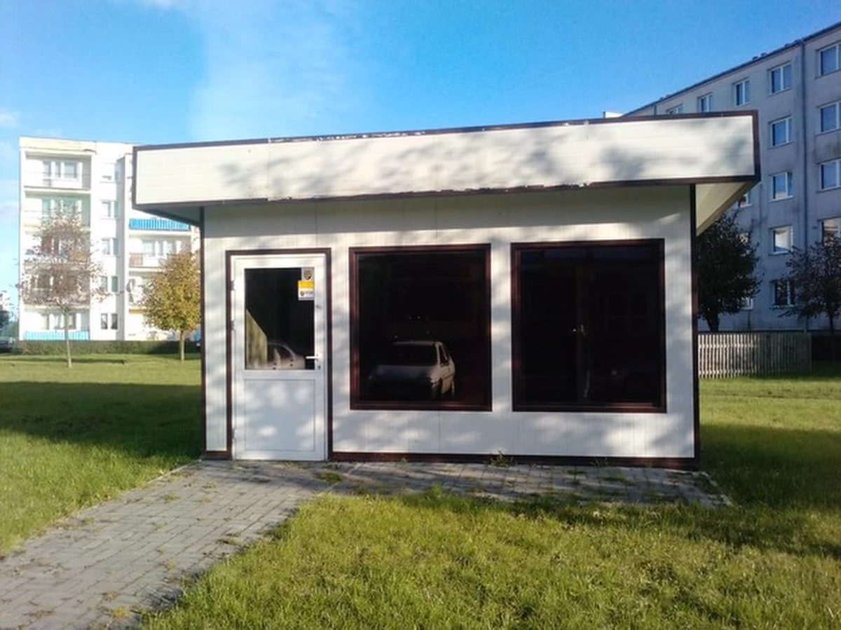 Nie trzeba zmieniać przepisów - tak resort pracy komentuje informację RMF FM o tym, że Urząd Pracy w Płońsku dofinansował otwarcie sklepu z dopalaczami. Jak twierdzi rzeczniczka resortu Bożena Diaby, urzędy pracy mają przyznawać dotacje bezrobotnym, a nie sprawdzać, czym tak naprawdę handlują.